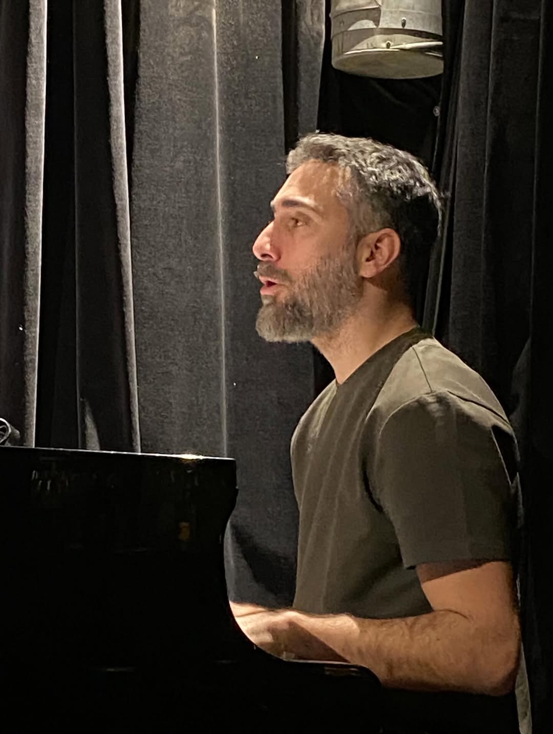 Kürşad Deniz at the piano